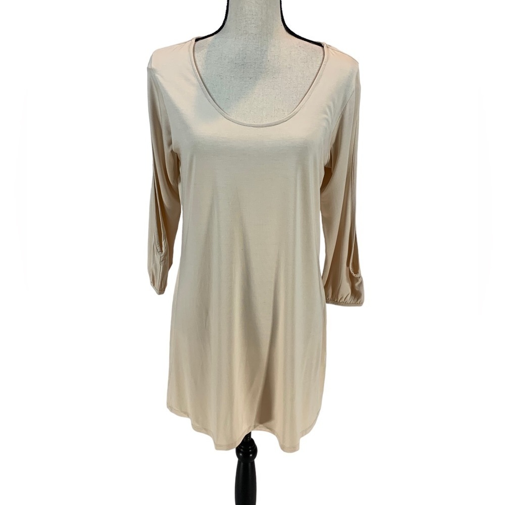 Pennington & Bailes Crew Neck 3/4 Cut Out Sleeve Bamboo Blend Top - Beige - Med